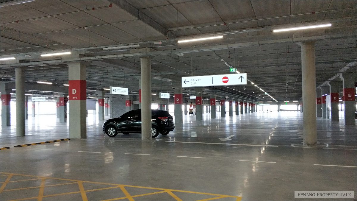 Penang Property Talk Ruang parkir kereta.